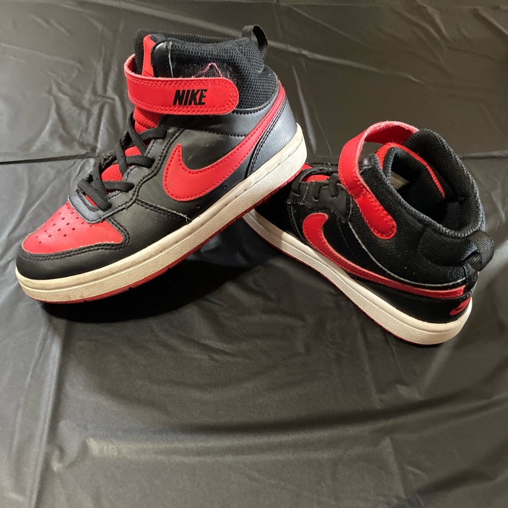 Nike kids shoes…size 13C